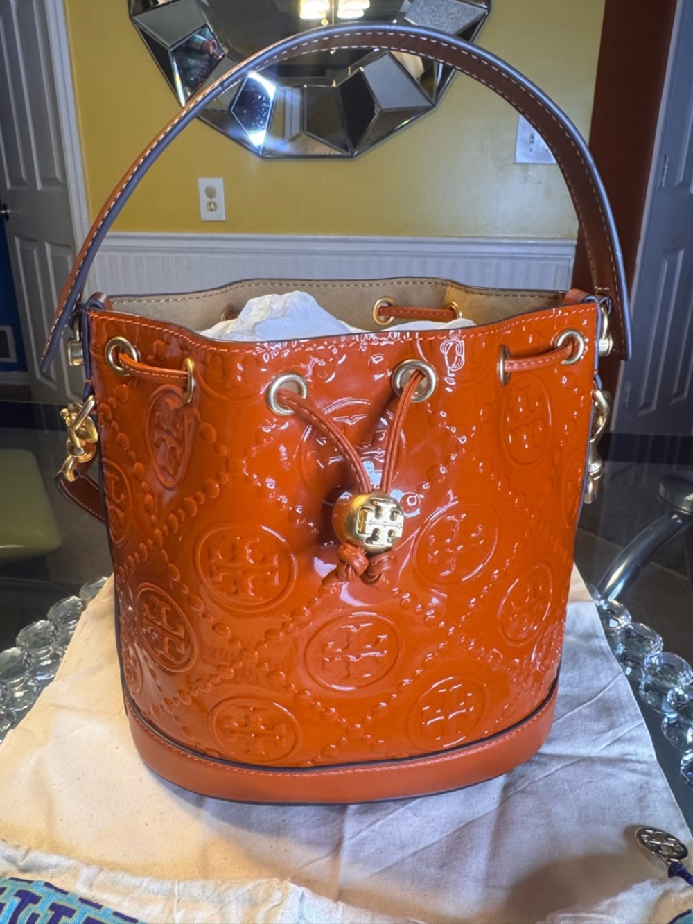 NWOT Tory Burch T Monogram bucket bag